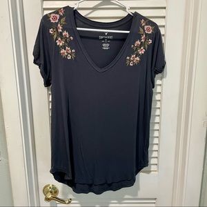 American Eagle embroidered top